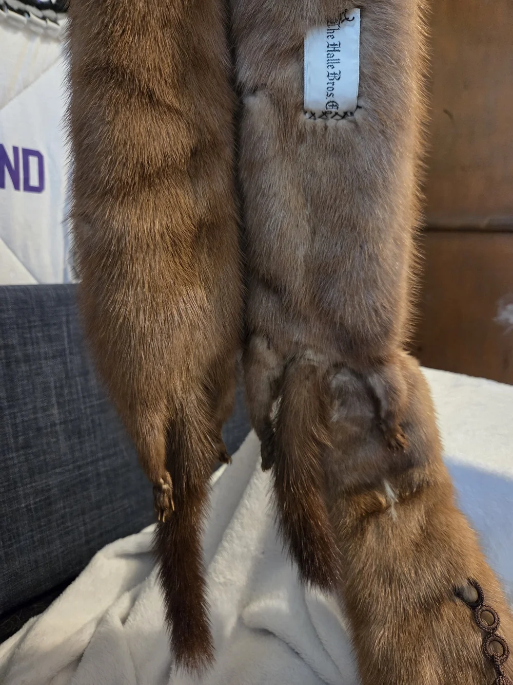 The Halle Bros Co 4 Pelt Mink